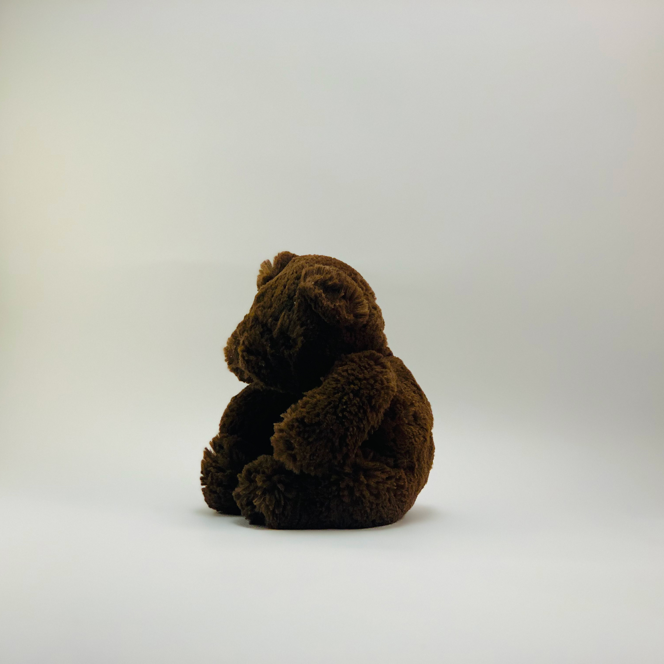 Knuffelbeer Alfie zijkant