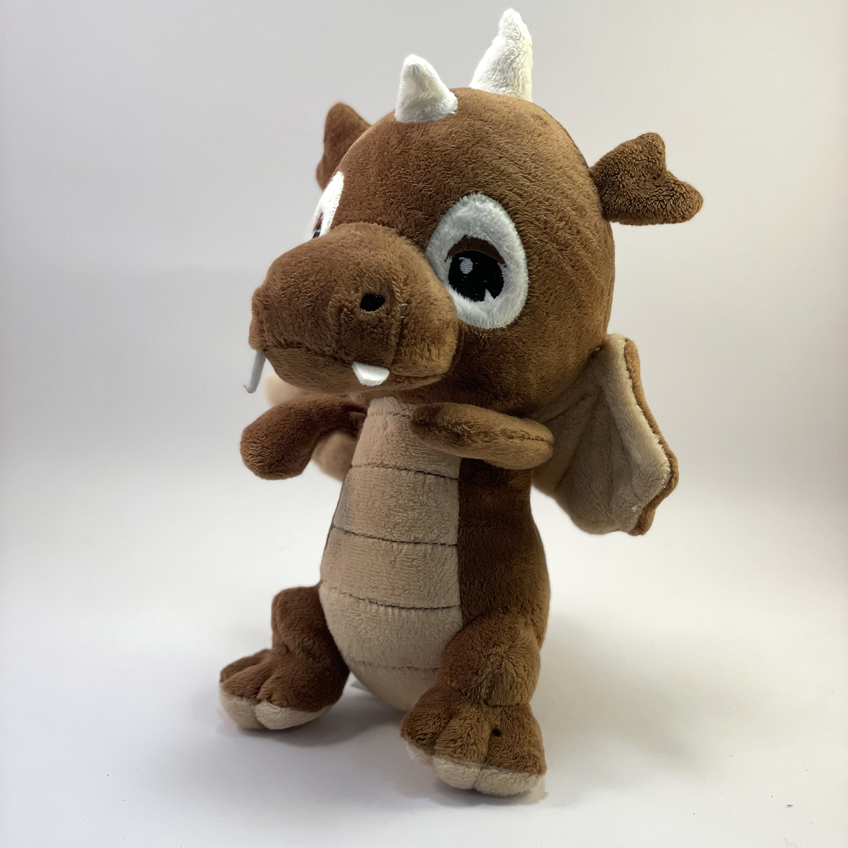 Knuffeldraak Smokey Junior zijkant linker